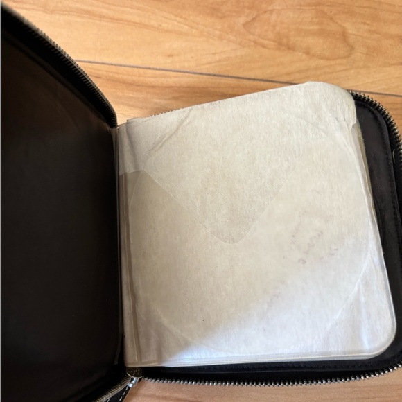 Vintage COACH CD case - Picture 4 of 7